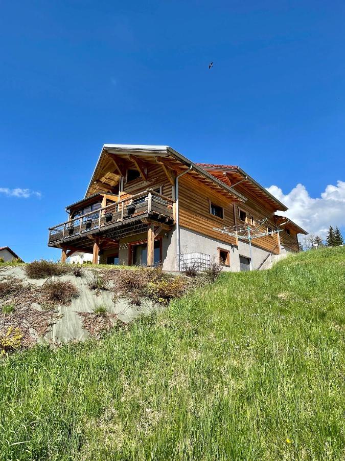 لامورا Gite Avec Terrasse Et Belle Vue - Chaletnelda Com المظهر الخارجي الصورة