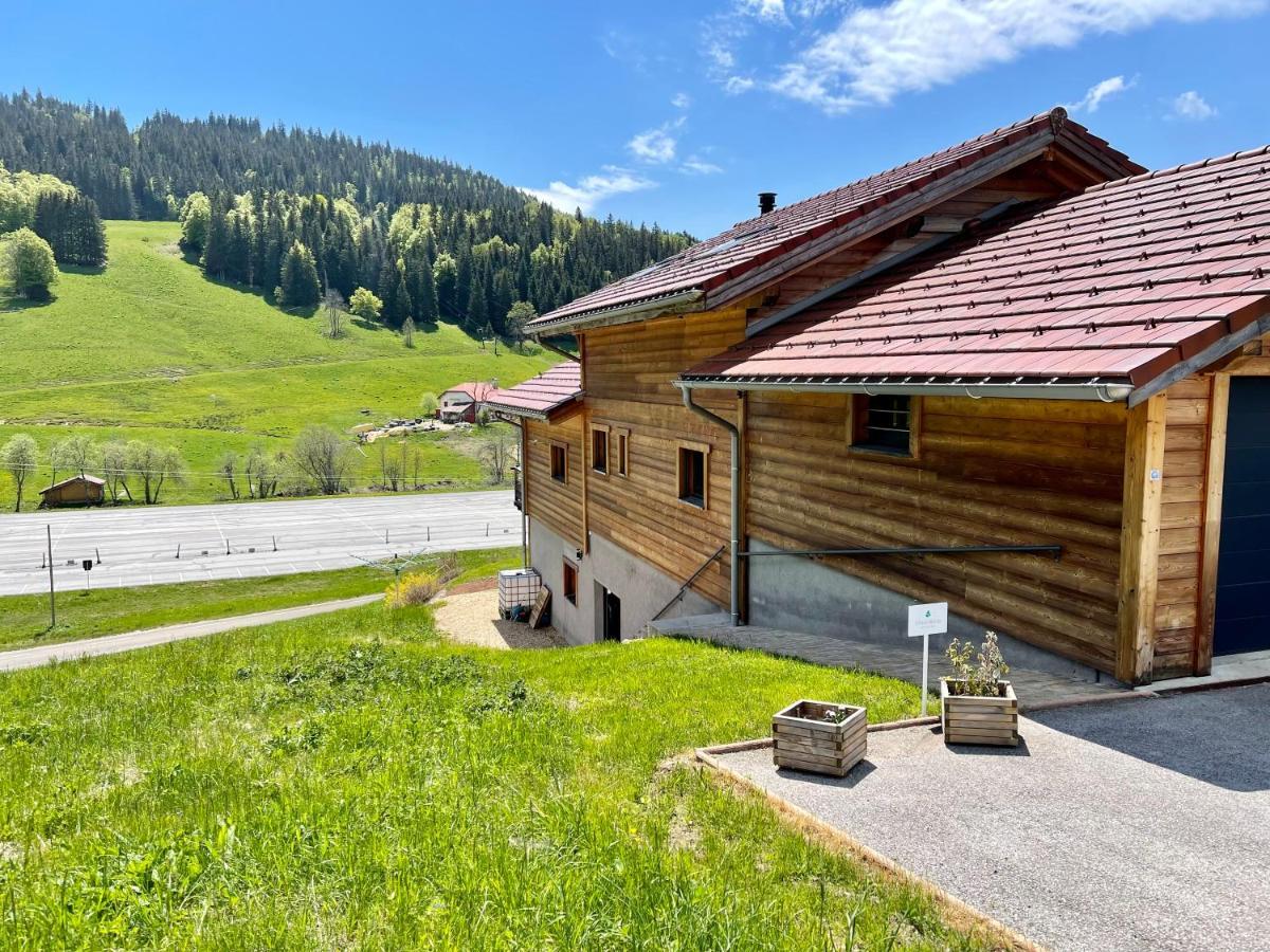 لامورا Gite Avec Terrasse Et Belle Vue - Chaletnelda Com المظهر الخارجي الصورة