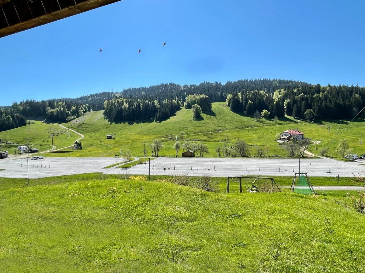 لامورا Gite Avec Terrasse Et Belle Vue - Chaletnelda Com المظهر الخارجي الصورة