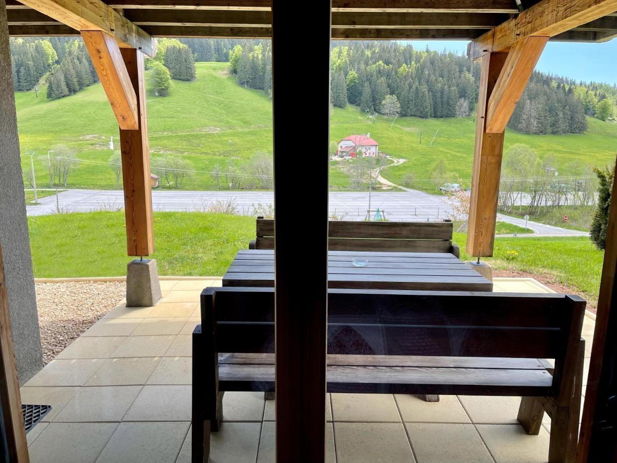 لامورا Gite Avec Terrasse Et Belle Vue - Chaletnelda Com المظهر الخارجي الصورة